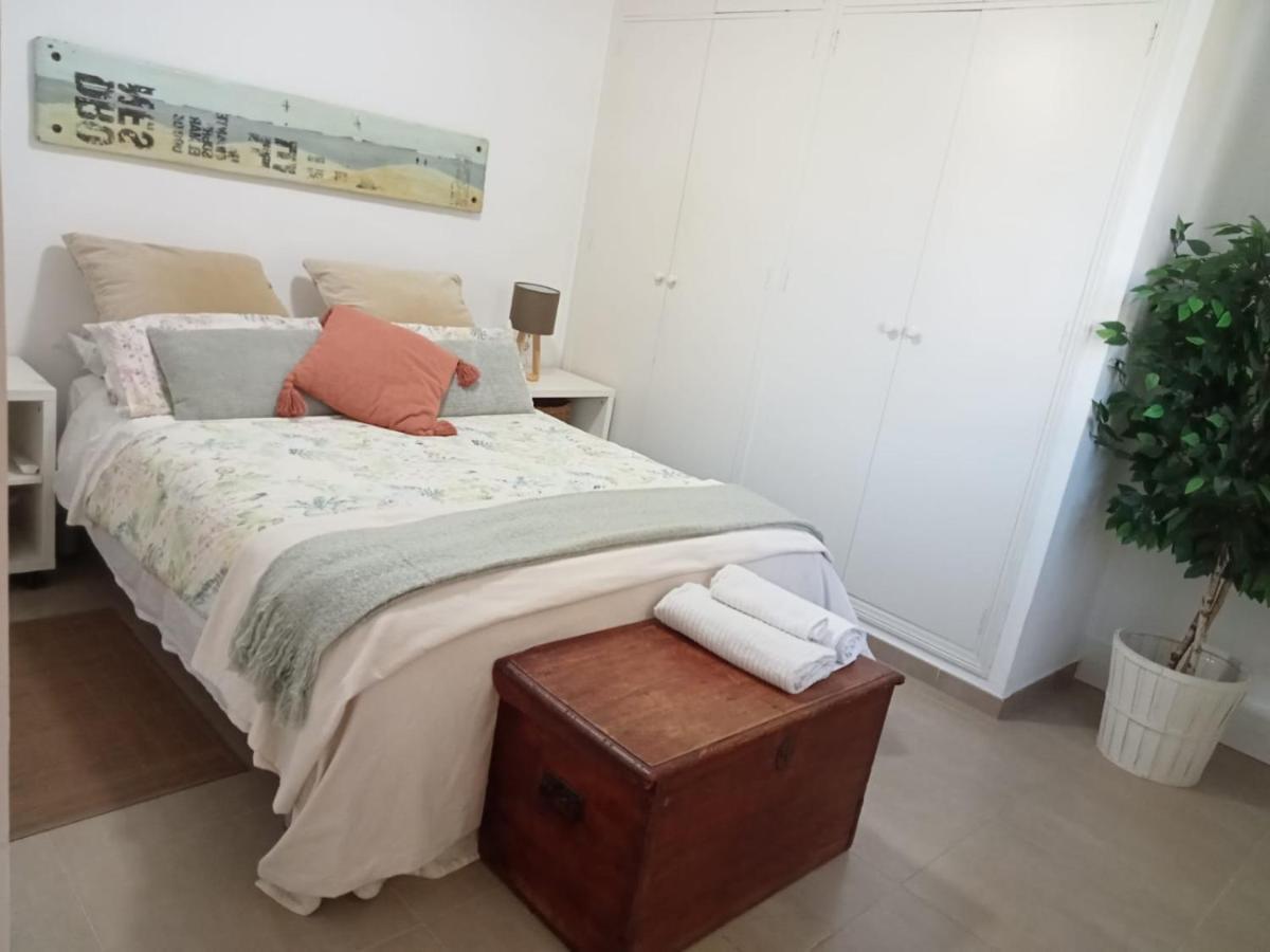 Dormir Entre Limones, Casa De Invitados En Vivienda Familiar Dos Hermanas Exterior photo